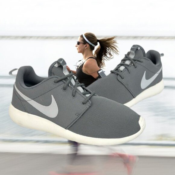 Nike Roshe One Cool Grey-Pure Platinum #844994-003 Women's Running Shoes Size 10 - Picture 1 of 13